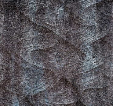 Onda (Silver) è la variante della carta da parati "Onda" proposta in versione SILVER