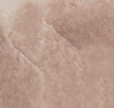 Eterea è una carta da parati realizzata da Manarti